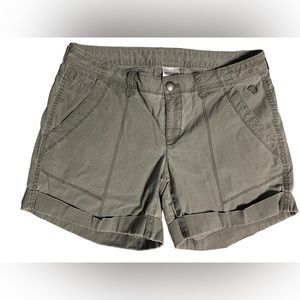 Mountain Hardware Women's Camo Green Outdoor Hiking Shorts Size 2